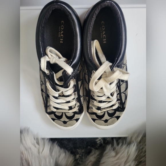 Coach Signature Sneakers - Picture 7 of 7